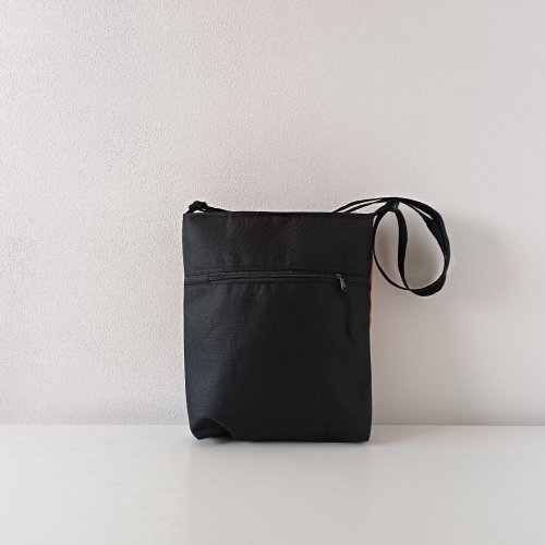 Crossbody kabelka - Barevné abstraktní květiny