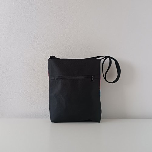 Crossbody kabelka - Barevné květy se zlatými lístečky