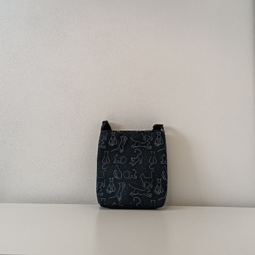 Crossbody malá - Obrysy koček